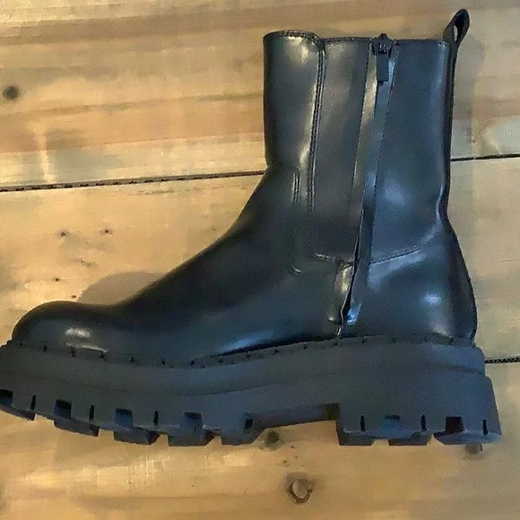 NWOT ZARA Women’s Faux Leather Black Platform Whimsigoth Emo Ankle Boots 38 - Picture 4 of 12